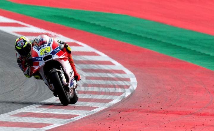 Iannone Rebut <i>Pole Position</i> MotoGP Austria