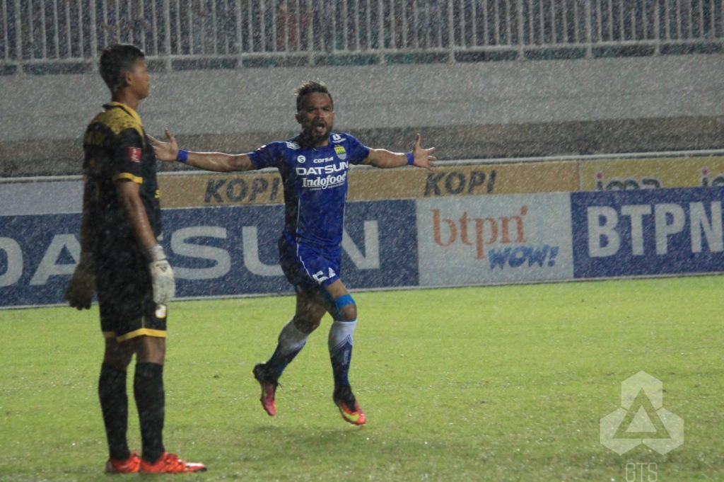 Zulham Zamrun merayakan gol ke gawang Barito Putera (Foto: indonesiasc.com)