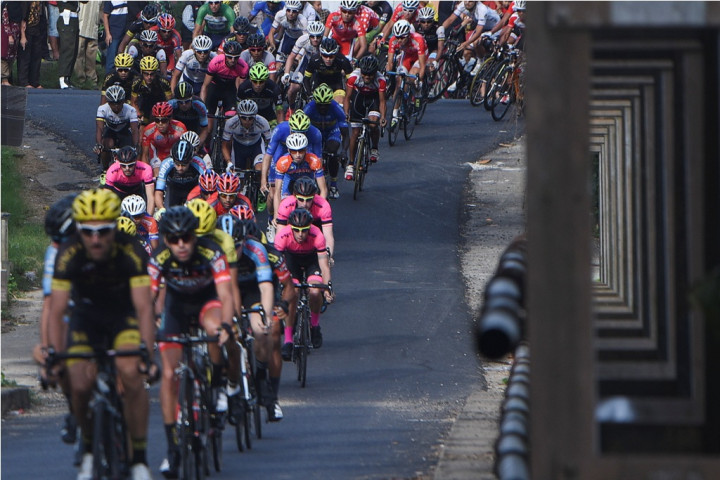 Etape Terakhir, Tersisa 78 dari 110 Pembalap