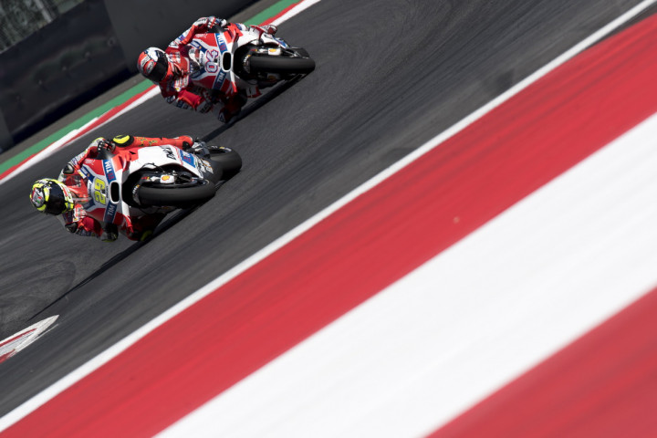 Asapi Dovizioso, Andrea Iannone Tercepat pada MotoGP Austria
