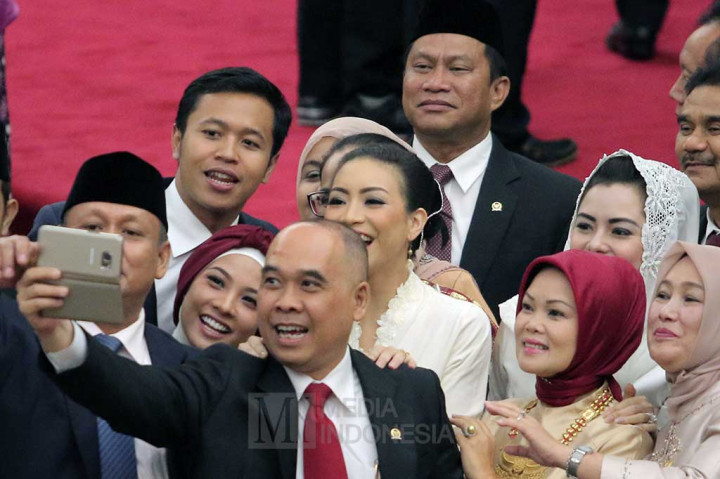 Swa Foto Anggota Dewan Usai Sidang Tahunan