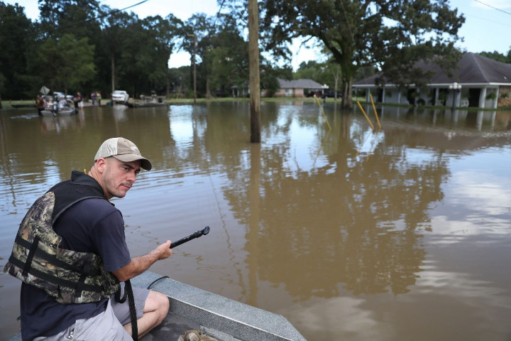 Banjir Bandang Landa Louisiana, Tujuh Tewas dan 30.000 Orang Dievakuasi