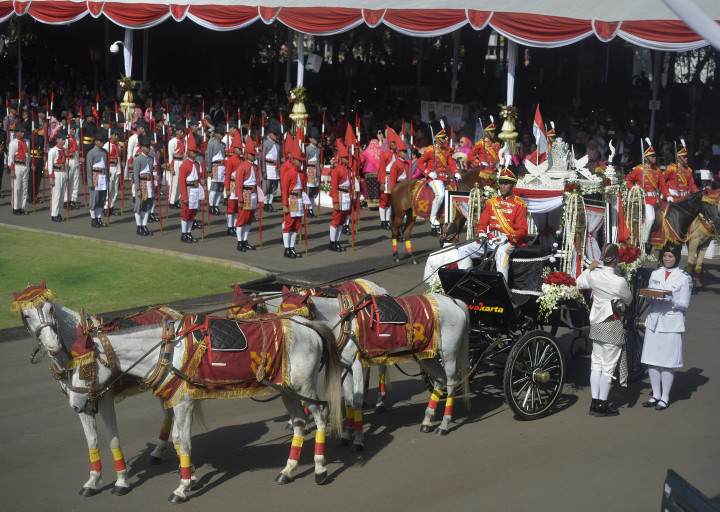 Makna di Balik Kirab Merah Putih