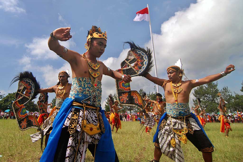 Kirab Budaya Meriahkan HUT RI di Semarang