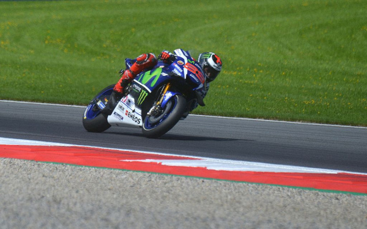 Lorenzo <i>Pede</i> Kembali Naik Podium di Brno