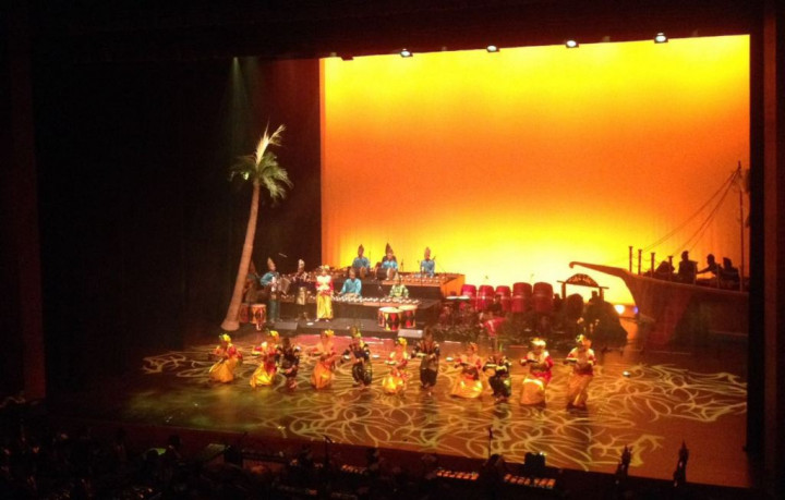 Bawakan Kesenian RI, Pemuda Asing Pukau Penonton Indonesia Channel