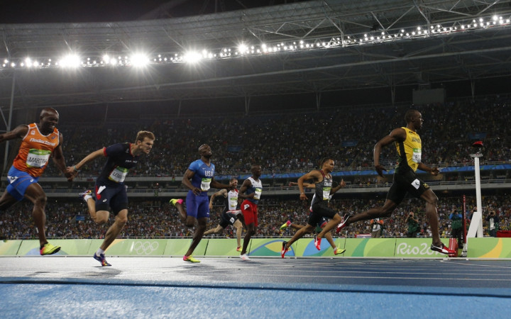 Tak Terbendung, Bolt Raih Medali Emas Nomor 200 Meter