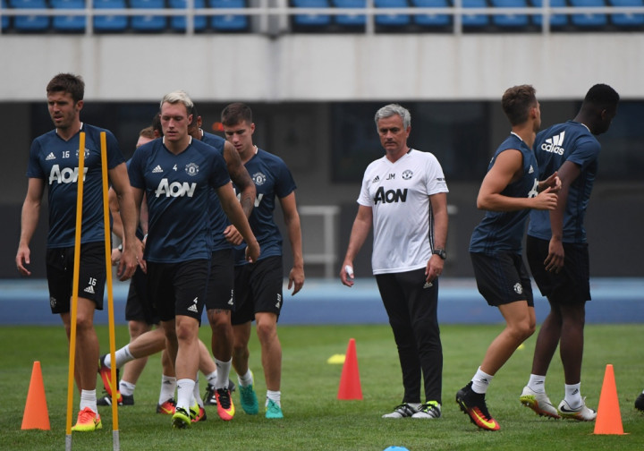 Tugas Mourinho Perbaiki Catatan Red Devils di Kandang