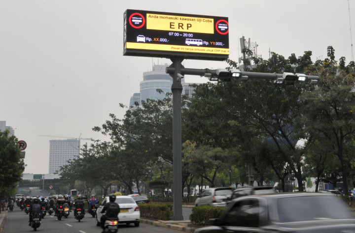Ahok Wacanakan Pasang ERP di Jalan Layang TransJakarta