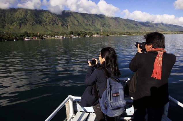 Meriahkan Karnaval Kemerdekaan, Panggung Apung Pertama Dibuat di Danau Toba