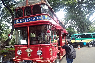 Bandros Dipinjam Untuk Sambut Owi/Butet