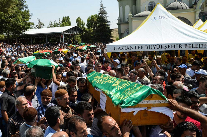 Bom Guncang Pesta Pernikahan, 51 Tewas