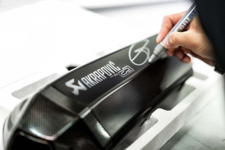 Akrapovic Rilis Knalpot Edisi Terbatas 25 Tahun