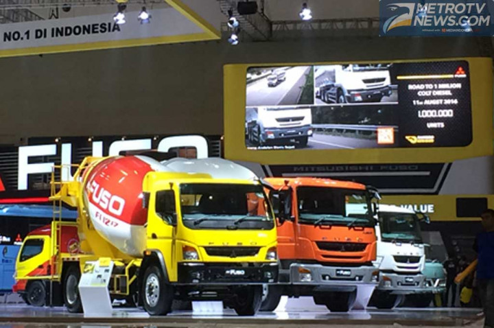 Edukasi Teknologi Katrol Penjualan Fuso di GIIAS