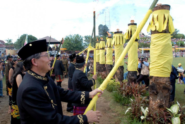 Menpar Puji Penyelenggaraan Festival Erau 2016 Tenggarong