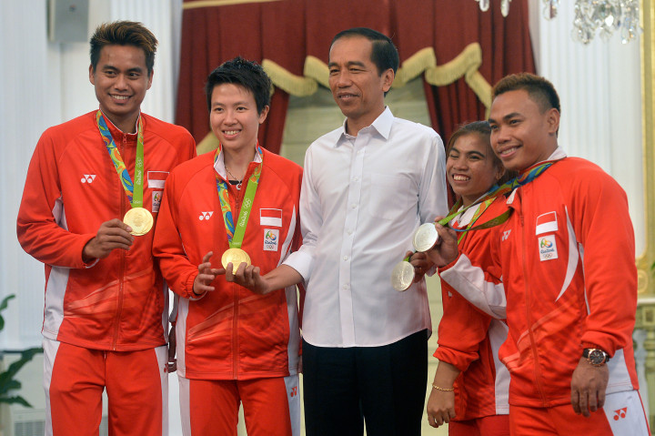 Owi Minta Butet tak Buru-buru Pensiun