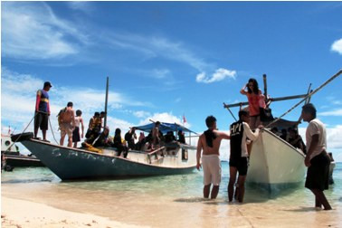 Warga Karimunjawa Tolak Pemungutan Retribusi