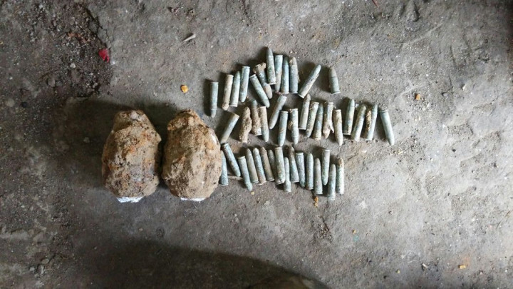 Buruh Bangunan Temukan Granat dan Peluru di Bangunan Tua