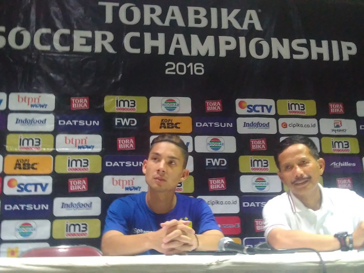 Ditahan Imbang, Djanur Puji Pertahanan Arema