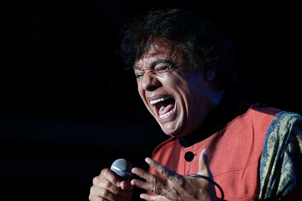 Legenda Musik Meksiko Juan Gabriel Tutup Usia