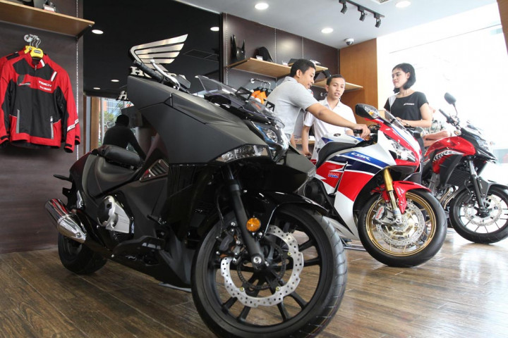 <i>Big Bike</i> Honda <i>Touring</i> Lintas Negara