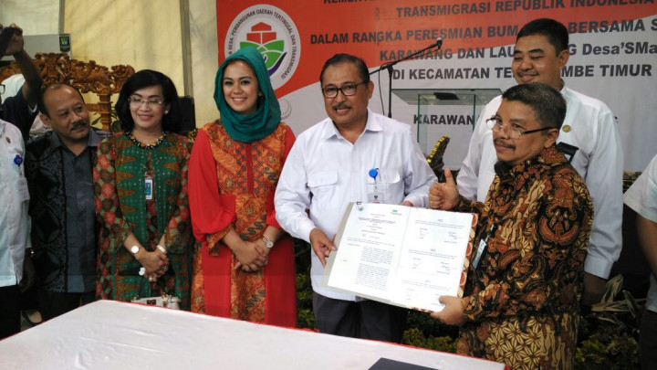 Tangkal Tengkulak, BUMDes Bersama Karawang Dirikan Desa Smart