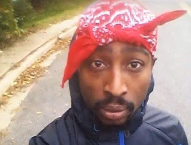 Gara-Gara Foto Ini, Tupac Shakur Disebut Masih Hidup