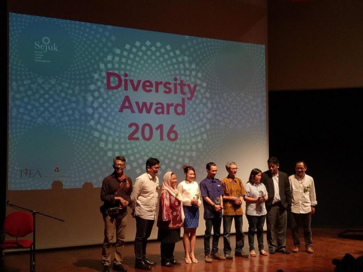 Jurnalis Media Indonesia Raih Diversity Award 2016