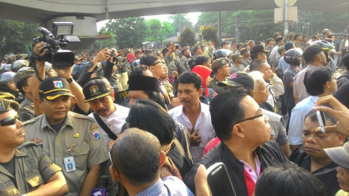 Jalan Raya Kalibata Ditutup Selama Pembongkaran di Rawajati