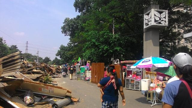 Sandiaga: Kita Siapkan Pusat Krisis untuk Korban Penggusuran Rawajati