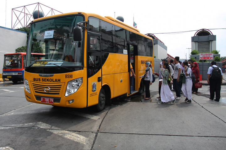 Ahok Minta Bus Sekolah Difungsikan Bagi Penyandang Disabilitas