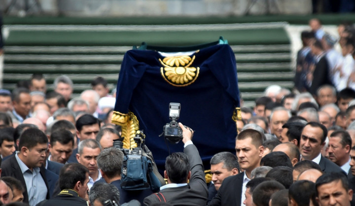 Presiden Uzbekistan Dimakamkan di Kampung Halamannya