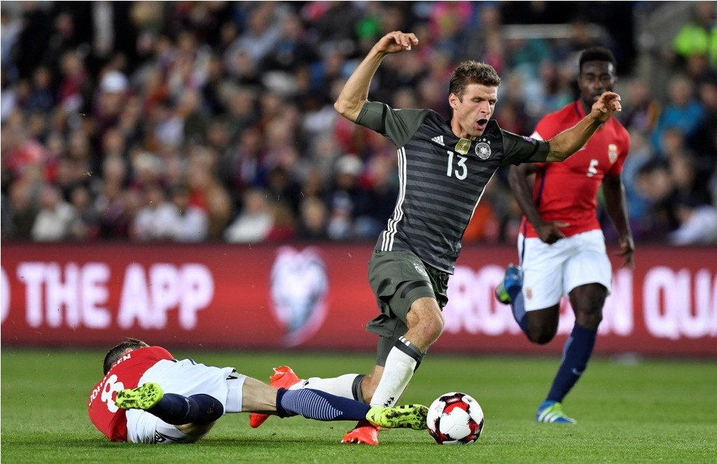 Suasana laga Jerman kontra Norwegia pada Kualifikasi Piala Dunia 2018 Grup C (John MACDOUGALL / AFP)