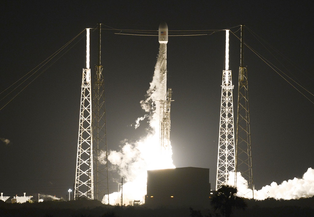 Peluncuran di SpaceX. (Craig Bailey / Florida Today via AP)