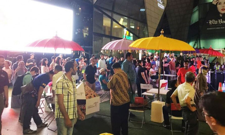 Geliat Festival Payung Indonesia 2016 Terasa Sampai Bukit Bintang