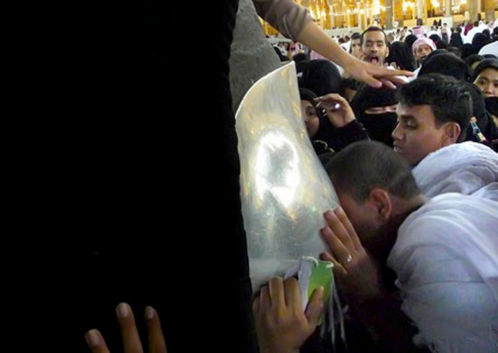 Hajar Aswad, Magnet Pusaran Tawaf di Baitullah