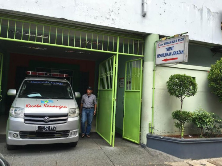 Jenazah Sopir Taksi Tiba di RSCM