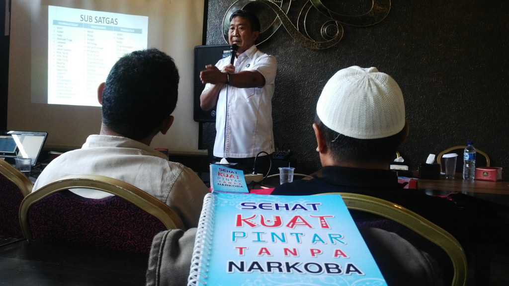 Kepala BNNP Sumut Brigjend Andi Loedianto saat Sosialisasi Pencegahan Pemberantasan Penyalahgunaan dan Peredaran Gelap Narkotika (P4GN) kepada jurnalis di Kota Medan, Kamis (8/9/2016). (Metrotvnews.com/Budi Warsito)