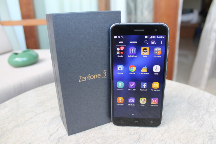 Melihat Isi Kotak ASUS Zenfone 3