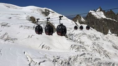Ratusan Orang Terjebak di Dalam Kereta Gantung Mont Blanc