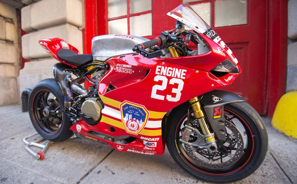 Livery kebanggaan FDNY bakal dipakai balapan. Ride a Part