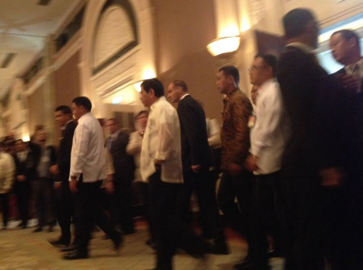 Duterte: Kalau Perlu Kita Bunuh Abu Sayyaf