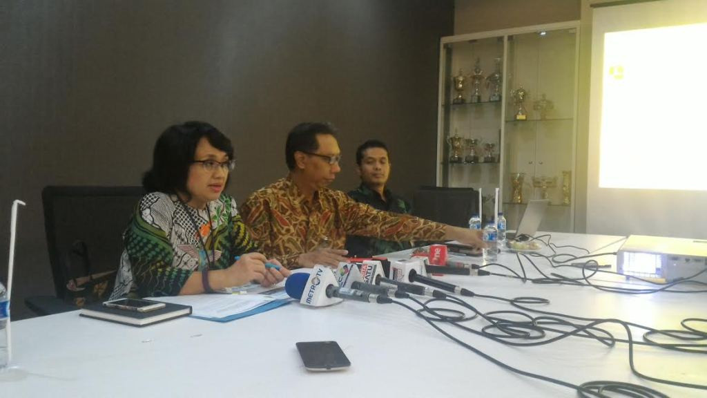 Direktur Eksekutif Departemen Kebijakan Sistem Pembayaran BI Enny Panggabean (kiri) (Foto: MTVN/Eko Nordiansyah)