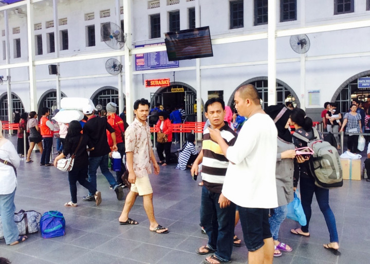 Jelang Iduladha, Kepadatan di Stasiun Gambir & Pasar Senen Normal