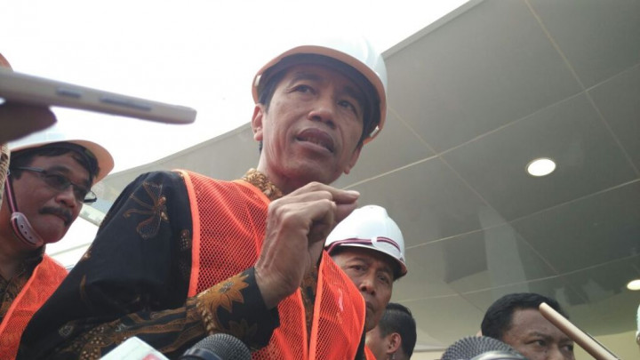 Jokowi Tegur Pengelola Pelabuhan yang <i>Dwelling Time</i> Masih Lama