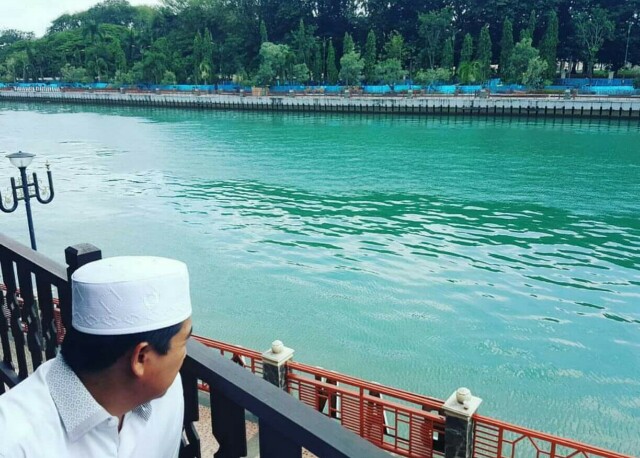 Warna Sungai Martapura Berubah Hijau Toska Ancam Biota