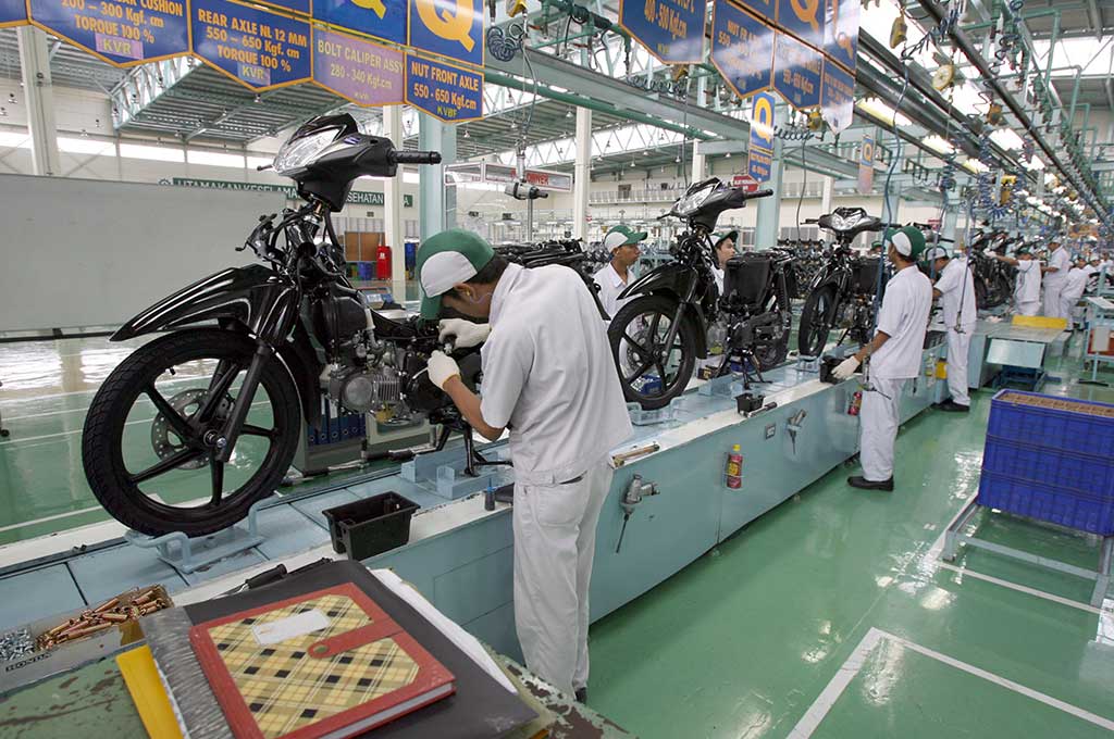 Sepeda motor produksi di Indonesia sudah memiliki kandungan komponen lokal 85 persen. MI/M Irfan