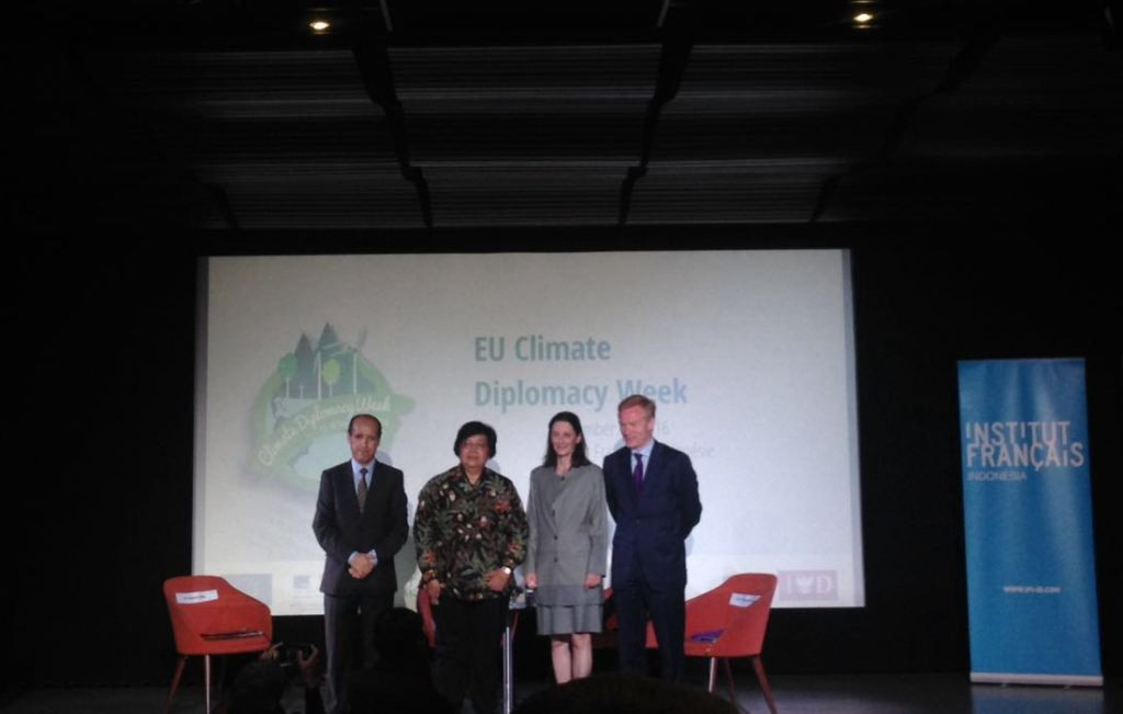 EU Ambassador to Indonesia Vincent Guerend (right)  at the EU Climate Diplomacy Week in Jakarta on Tuesday, September 13, 2016 (Photo: MTVN/Sonya Michaella)