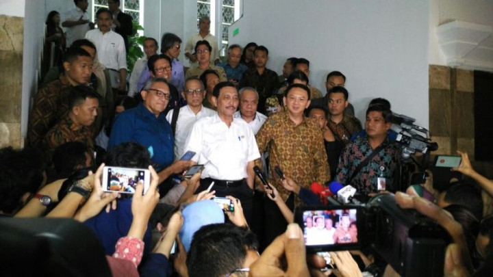 Tolak Reklamasi, Puluhan Mahasiswa UI Temui Luhut