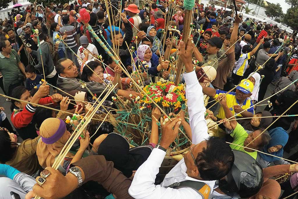 Ribuan Warga Hadiri Grebeg Besar Kraton Yogyakarta